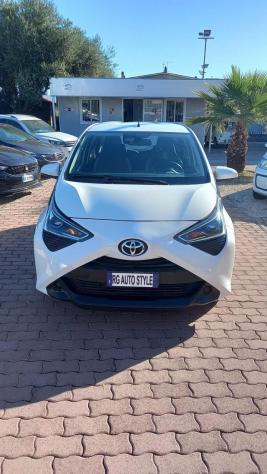 TOYOTA Aygo Connect 1.0 VVT-i 72CV 5 porte rif. 22788918 - Foto 2