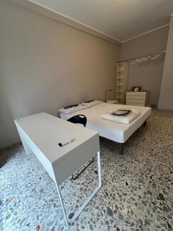 Stanza in appartamento in affitto a Napoli - Foto 2