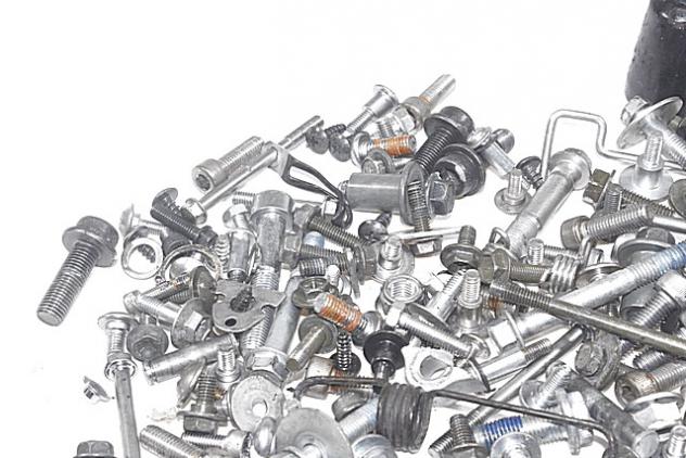 SET VITI BULLONERIA GENERICO SUZUKI GSR 600 2006 - 2011 BOLTS SET - Foto 2