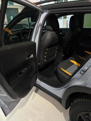 Jeep Avenger 4xe Hybrid 1.2 MHEV 4xe The North Face - Foto 8