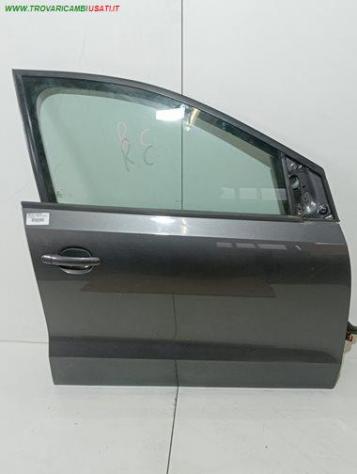 PORTA ANT. DX GRIGIO SCURO MET. CON AL  SE  999-U1310703 Carrozzeria  Lamierati esterni  Porte  Porta ant. dx. VOLKSWAGEN - CROSS POLO - 2010  2014,