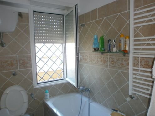 torvajanica via rumenia 2° piano con terrazzo - Foto 4