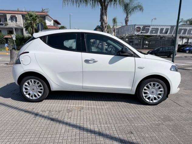 Lancia Ypsilon 1.0 FireFly 5 porte S&S Hybrid Gold - Foto 4