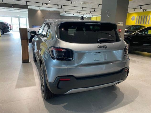 Jeep Avenger e-Hybrid 1.2 MHEV e-Hybrid Turbo Black Edition - Foto 7
