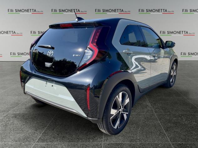 Toyota Aygo X 1.5 hybrid Icon e-cvt - NUOVO - Foto 4