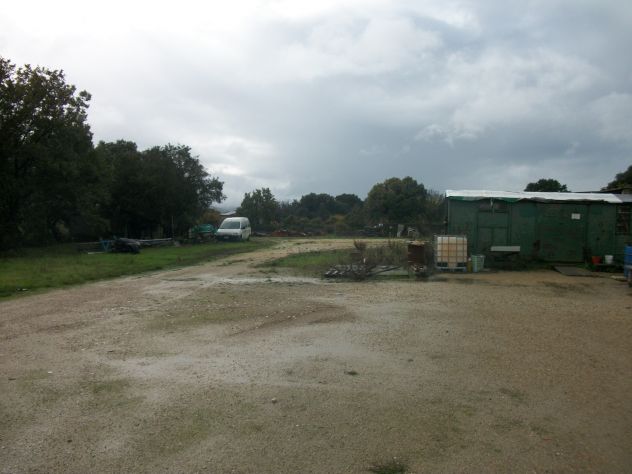 Magazzino capannone con terreno 1ha,2km da Calangianus,strada TempioCalangianus. - Foto 8