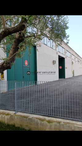 Colli al metauro in zona artigiale industriale proponiamo in vendita un moderno opificio a destinazione produttiva.
a ridosso della superstrada fano- - Foto 5