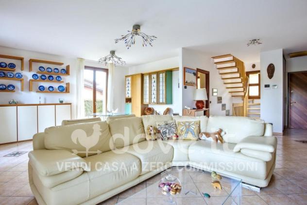 Villa di 359 m² con 5 locali e box auto doppio in vendita a Brezzo di Bedero - Foto 6