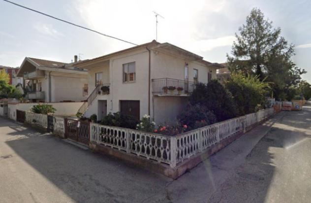 Immobile in asta di 175 m² con più di 5 locali in vendita a Montesilvano - Foto 10