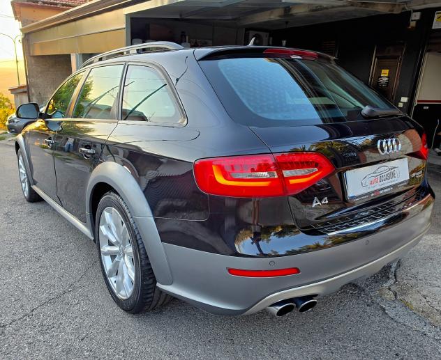 Audi A4 allroad 2.0 TDI 177 CV S tronic *Tetto*lane ass.*radar - Foto 9
