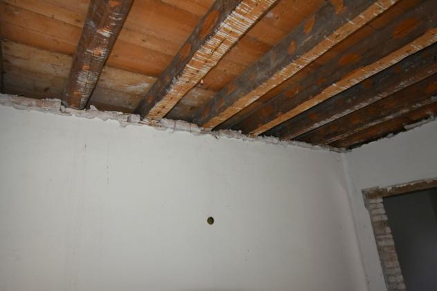 RUSTICO di 10 vani e di 500 mq (VAZZOLA) rif. RG44_9 - Foto 19