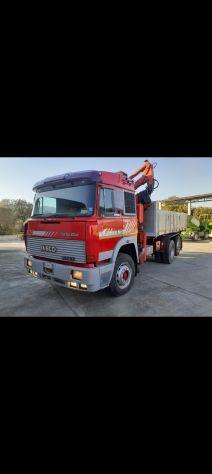Iveco turbostar 190 33 ribaltabile con gru fassi - Foto 4