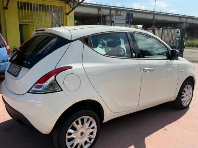 Lancia Ypsilon 0.9 TwinAir 85 CV 5 porte Metano Ecochic - Foto 5