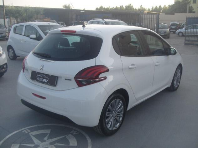 Peugeot 208 BlueHDi 75 5 porte Allure - 2015 - Foto 5