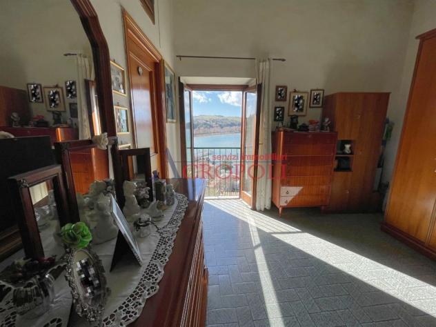 CENTRO STORICO APPARTAMENTO CON VISTA LAGO - Foto 5