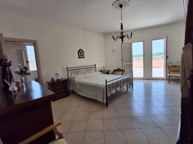 APPARTAMENTO CON AMPIO TERRAZZO E BOX - Foto 5