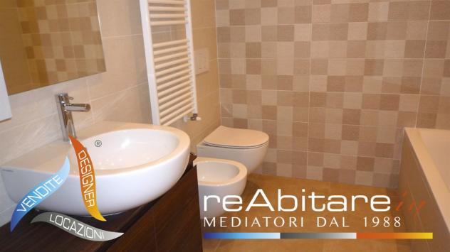 Elegante ed ampio TRILOCALE con arredi e finiture di pregio - Foto 9