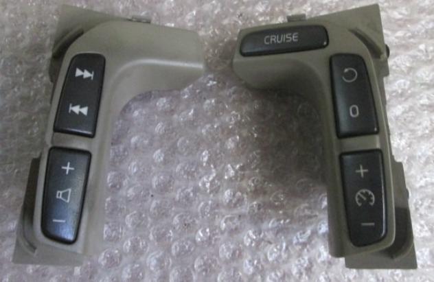 30642032-03W45 GRUPPO COMANDI MULTIFUNZIONE VOLANTE VOLVO V70 D5 SW 2.4 D 120KW AUT 5P (2004) RICAMBIO USATO 30642020-03W41