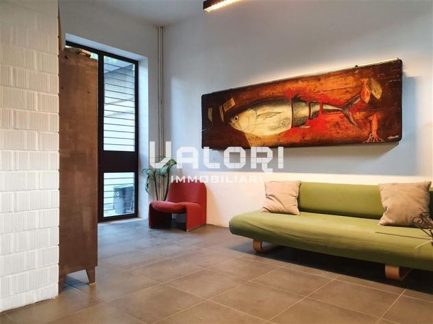 INCANTEVOLE TERRA-CIELO RISTRUTTURATA CON CORTE PRIVATA E GARAGE - Foto 11