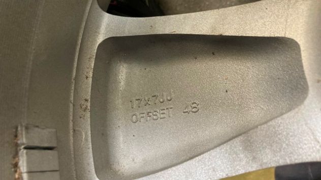 Cerchione in lega originale 17 pollici Subaru Forester 2011 - Foto 3