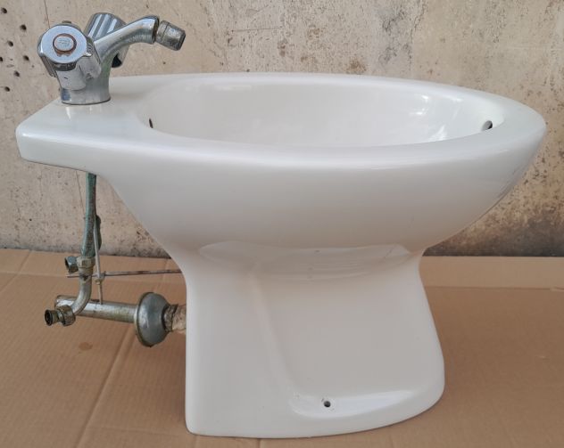 Bidet completo con miscelatore e scarico con predisposizione rubinetti laterali - Foto 6