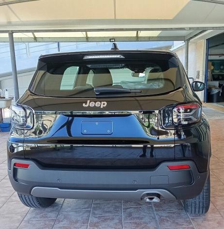 Jeep Avenger e-Hybrid Longitude 1.2 110cv DCT MHEV - Foto 5