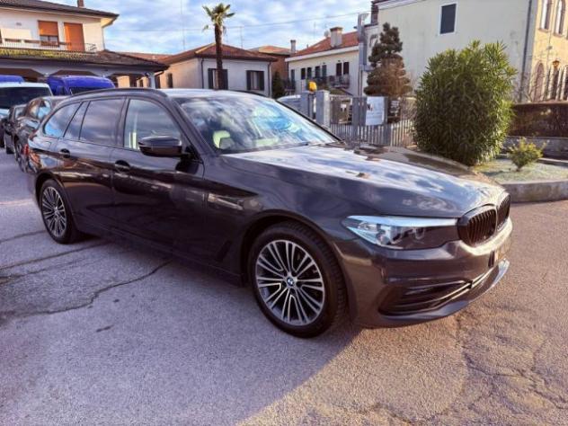 BMW 520 d xDrive Touring Luxury rif. 23385574 - Foto 6
