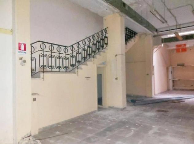 Immobile in asta di 670 m² con più di 5 locali in vendita a Roma - Foto 9