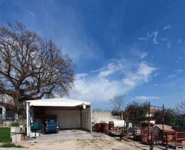 Immobile in asta di 147 m² con più di 5 locali in vendita a Terre Roveresche - Foto 2