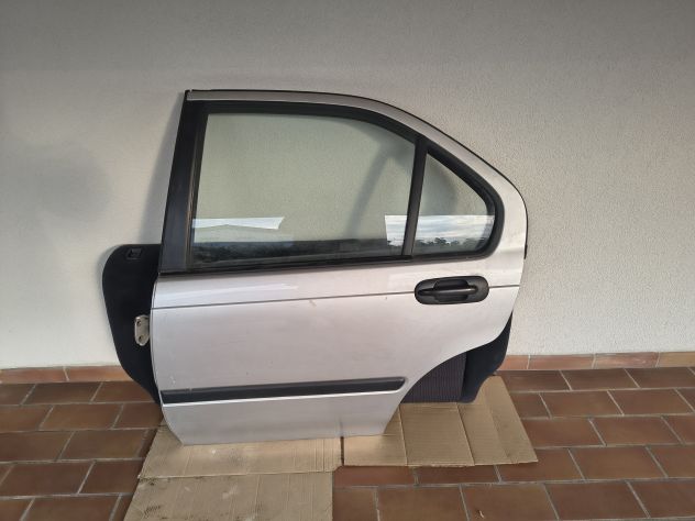Portiera posteriore sx Honda Civic Aerodeck completa di tutti i componenti. - Foto 2