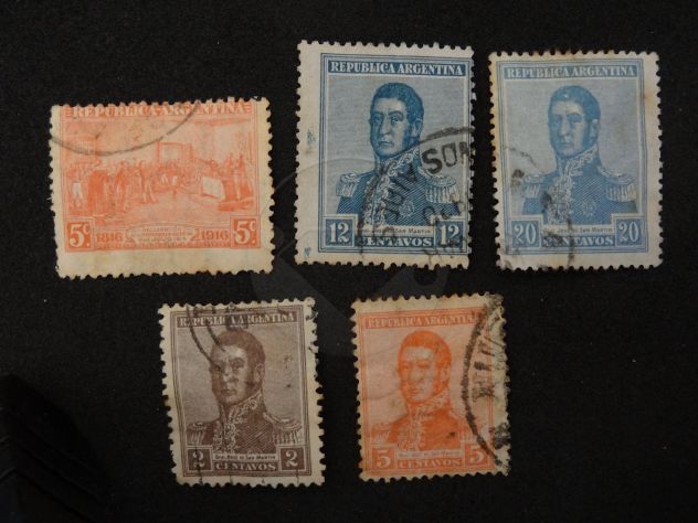 ARGENTINA 1892-1972 Lotto di 28 francobolli - Foto 3