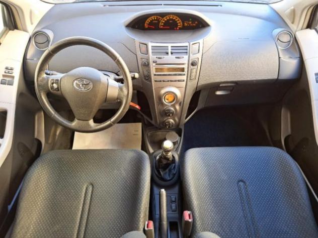 TOYOTA Yaris 1.3 5 porte Sol rif. 23719367 - Foto 8