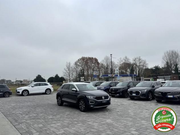 VOLKSWAGEN T-Roc 1.5 TSI DSG Style BlueMotion Technology rif. 23080136 - Foto 4