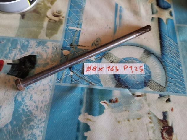 Perno asse forcellone ø8 L163 P1,25