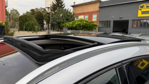 MERCEDES-BENZ GLA 180 1.6 PREMIUM AT7 122CV - FULL LED, PELLE, TETTO, NEOPATENTATI - Foto 4