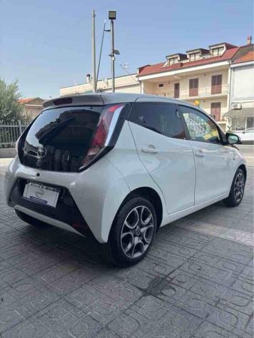 Toyota Aygo 1.0 VVT-i 69 CV 5 porte x-play TSS MMT - Foto 6
