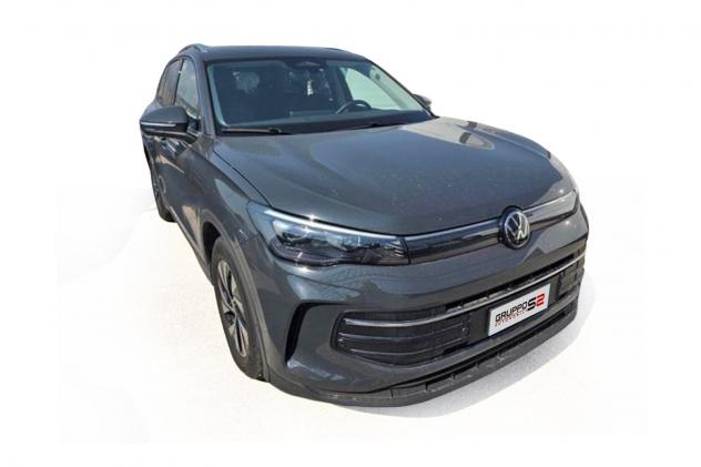Volkswagen Tiguan Tiguan 1.5 etsi Life 130cv DSG / Fari "IQ.Light" LED Perfomance - Funzione Memory per Park Assist Plus - Portellone post elettrico - Foto 2