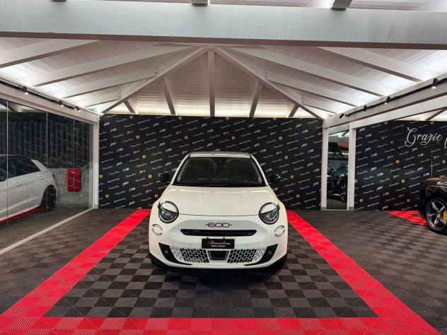 Fiat 600 Hybrid 145 CV DCT MHEV - Foto 2