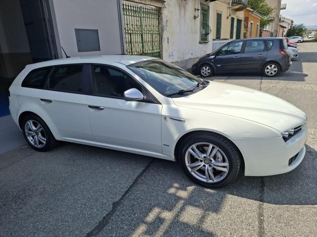 Alfa Romeo 159 2.0 JTDm 136 CV Sportwagon Distinctive - Foto 2