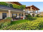 TRILOCALE AL PIANO TERRA IN SIGNORILE RESIDENCE A MANERBA DEL GARDA