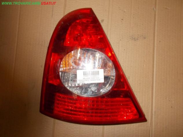 FANALE POST.S. RENAULT CLIO (C65/B65) Parti elettriche Fanaleria Fanali Fanale post. sx. RENAULT - CLIO II - 01-01-2004 - 01-01-2006, RENAULT - CL