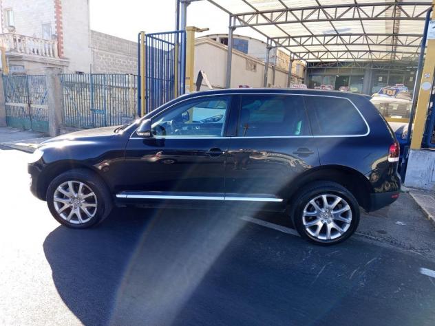 VOLKSWAGEN Touareg V6 TDI aut. Executive NAVIGATORE - Foto 4