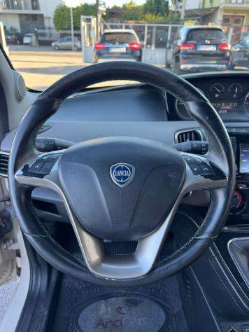 Lancia Ypsilon 1.2 69cv GPL Ecochic Gold - Foto 7