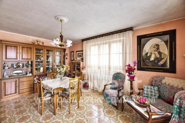 Appartamento di 94 m² con 3 locali in vendita a Luino - Foto 2