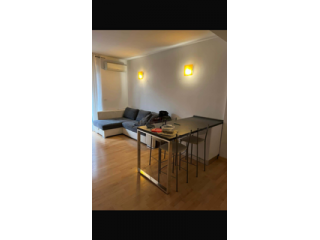 Fantastico 2l arredato con posti auto comuni