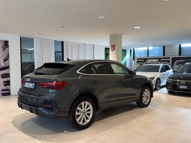Audi Q3 SPB 45TFSIe PHEV S tronic Bus. Plus Navi LED 18” - Foto 7