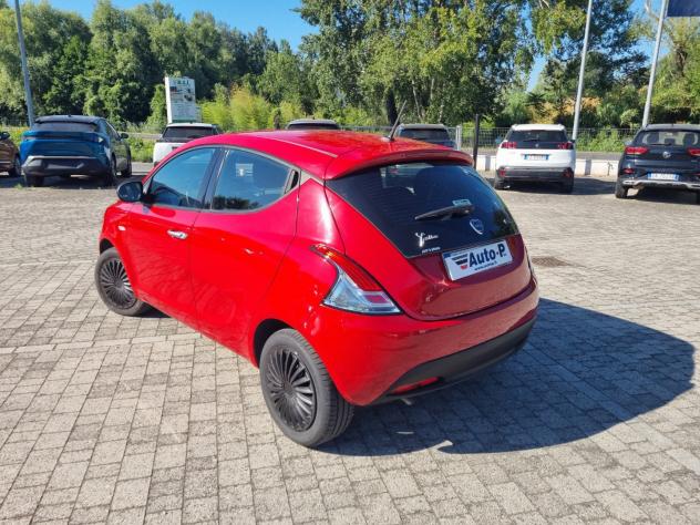 Lancia Ypsilon 1.0 FireFly 70cv S&S Hybrid SILVER - Foto 4