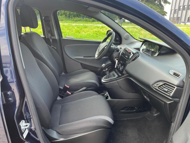Lancia Ypsilon 1.2 69 CV 5 porte - Foto 10