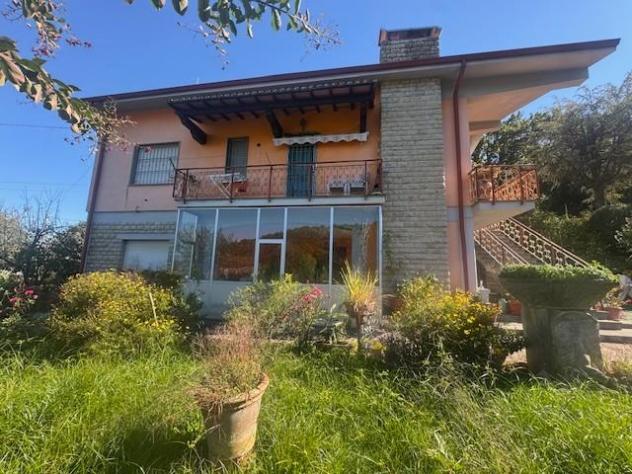 Casa singola in vendita a Massa Macinaia - Capannori 150 mq Rif: 1353795
