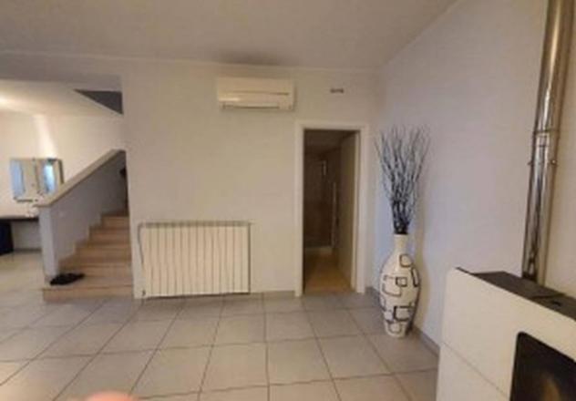 Immobile in asta di 153 m², box auto in vendita a Città Sant'Angelo - Foto 3